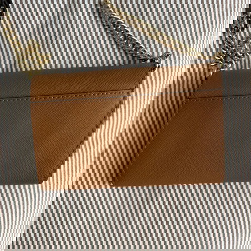 Michael Kors crossbody wallet like new, camel color