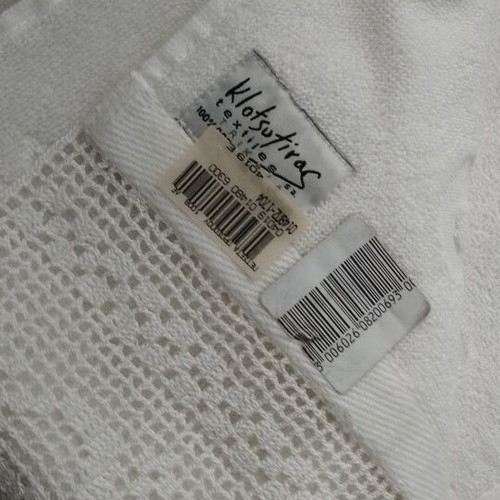 Klotsotiras Textiles body towel with embossed design and lace
