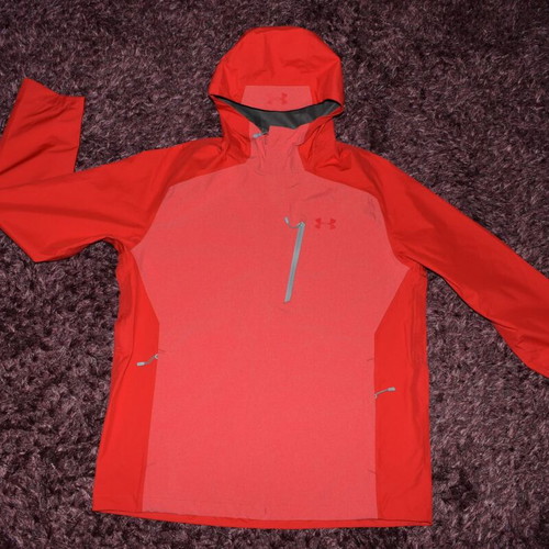 Under Armour Gore Tex Jacket size L new, red
