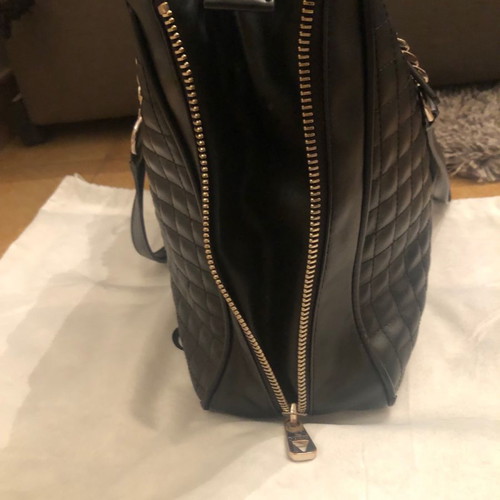 Guess black leather quilted shoulder bag used