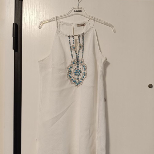 Women's linen top Queen Exclusive with ethnic embroidery, like new