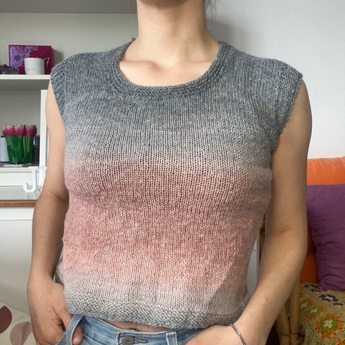 Handmade knit crop top like new, size S-M, gray and pink