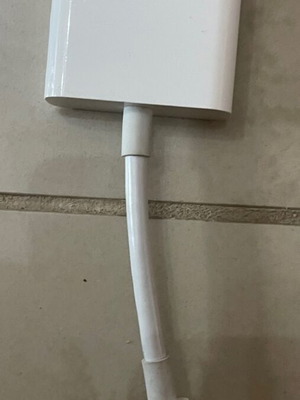 Apple MB572 Mini DisplayPort to VGA Adapter like new, white
