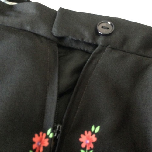Maxi skirt with flowers like new, black and multicolored