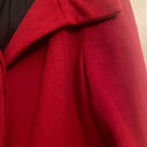 Red classic coat like new, size M