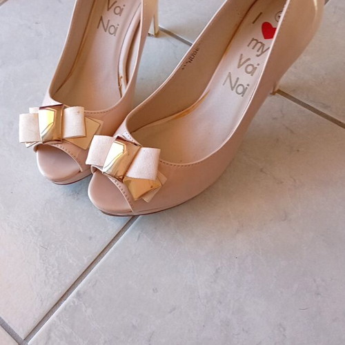 Tiptoe high heel shoes size 41 by Voi Noi, used