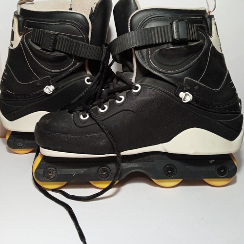 USD Realm roller skates size 40 like new