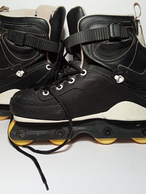 USD Realm roller skates size 40 like new