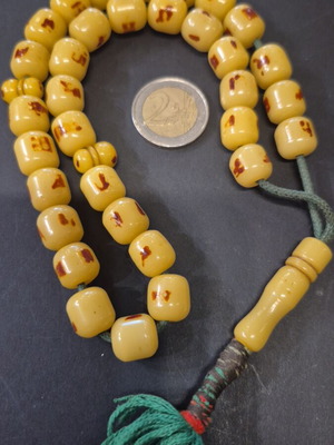 Komboloi made of mastic used, 33 beads 12×13mm