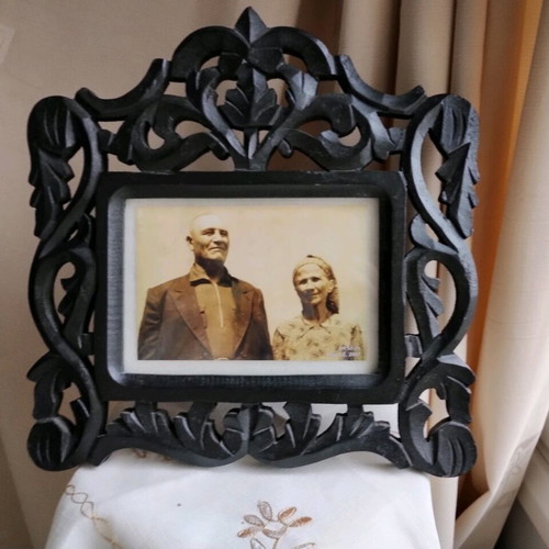 Handmade mango wood frame like new, inspired by Kashmir design