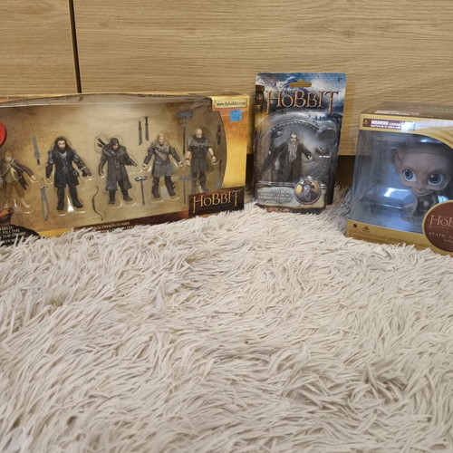 The Hobbit collectible figure set new, 7 pieces sealed