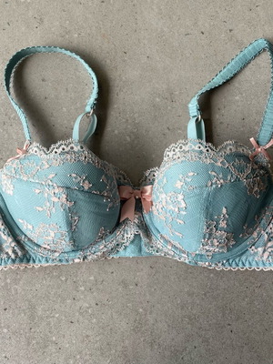 Marks & Spencer lace women's bra like new, UK size 34B, beige and turquoise
