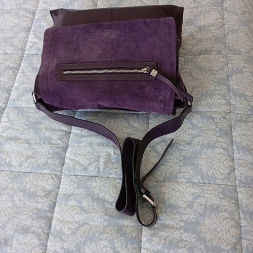 Carpisa shoulder bag like new, genuine leather, purple