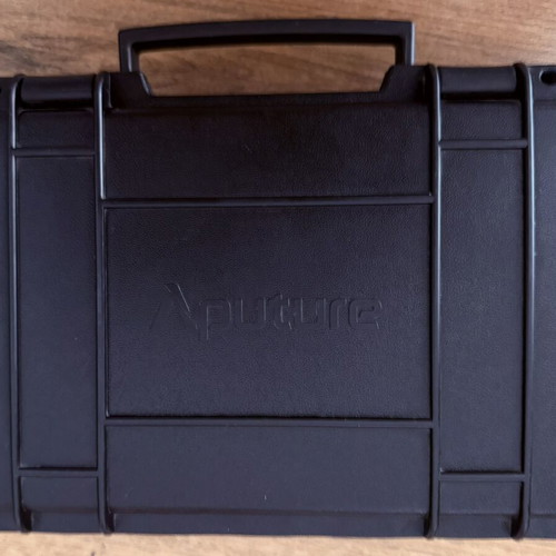 Aputure MC 4-Light Travel Kit like new, LED lighting set