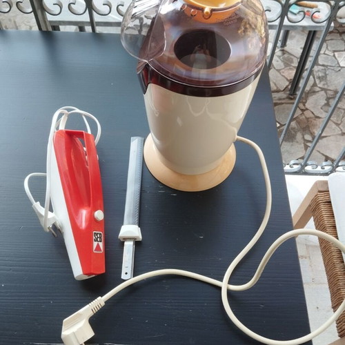 Popcorn maker like new with SEB electric knife gift