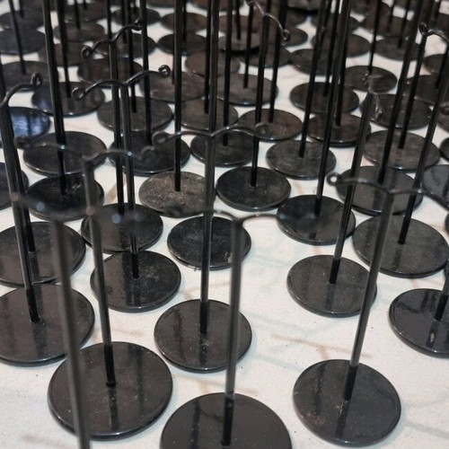 Earring stands like new, pack of 4 metal bases