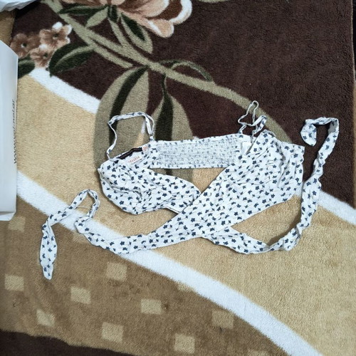 Funky Buddha crop top in good condition, white, size S