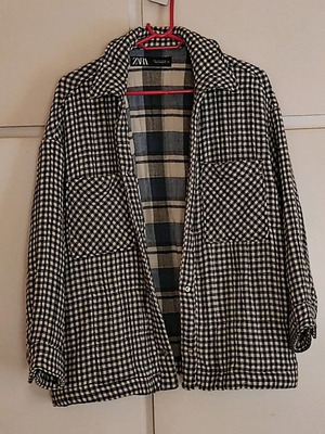 Μπουφάν Zara μεταχειρισμένο, small/medium, με φανελένια ζεστή επένδυση