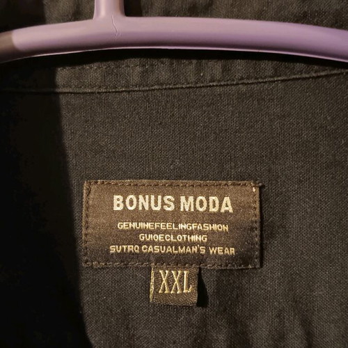 Shirt with design XL like new, black