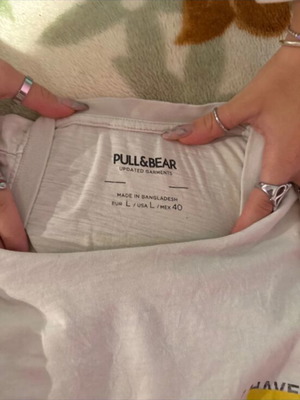 Pull & Bear blouse like new, size L