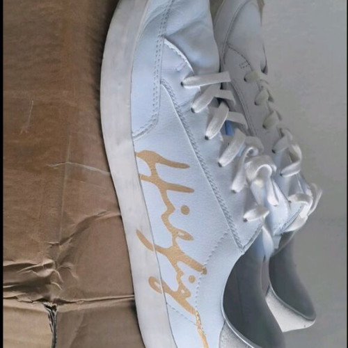 Tommy Hilfiger shoes size 41 like new, white with gold