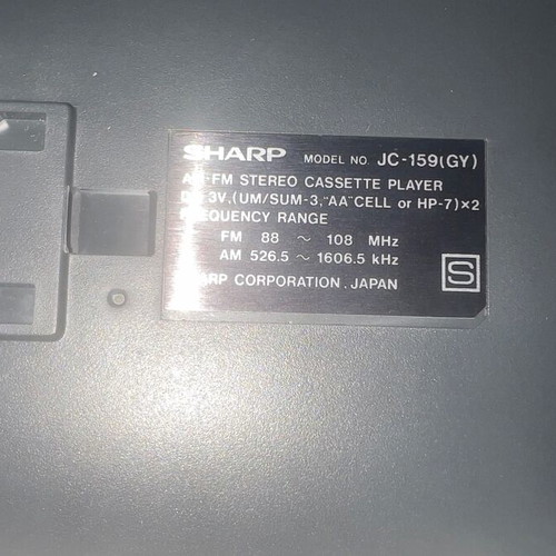 Sharp Japan Walkman in excellent condition with headphones and manual