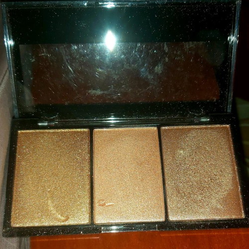 City Color highlighter palette used with 3 shades