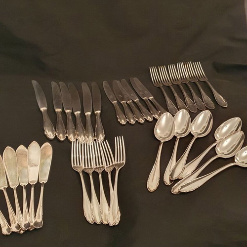 Cutlery set like new, 35 pieces