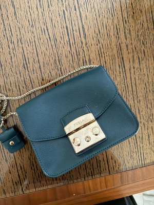 δερμάτινο τσαντάκι furla