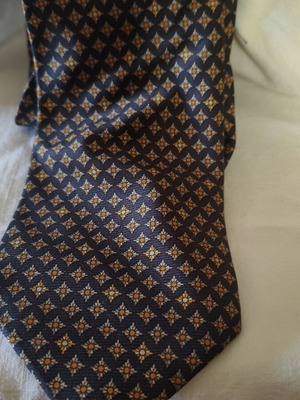 Pierre Cardin Tie like new, vintage geometric pattern black and orange