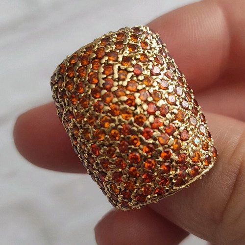 Gold ring.