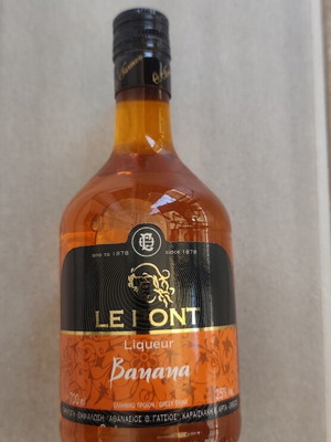Le Iont Banana Liqueur vintage sealed bottle