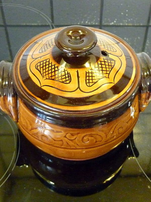 Small individual clay pot new
