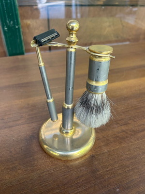 Vintage shaving set