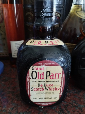 Old Parr De Luxe Scotch Whisky new