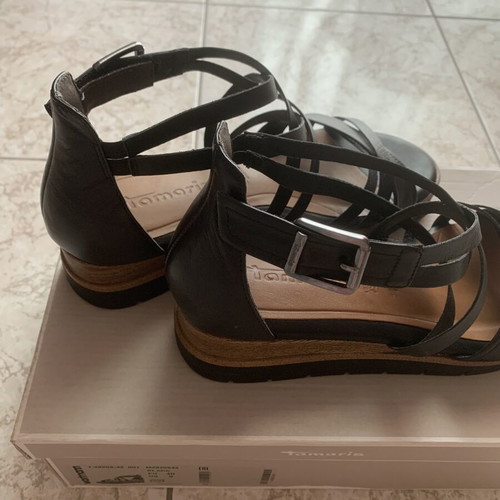 Tamaris women's black leather platform sandals like new, size 40