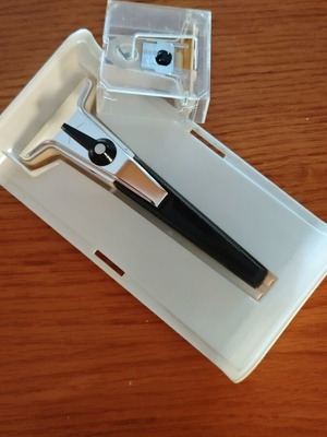 Gillette Techmatic vintage razor refurbished in transparent case