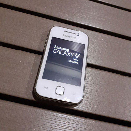 Samsung Galaxy Y used, white, no charger