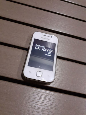 Samsung Galaxy Y used, white, no charger