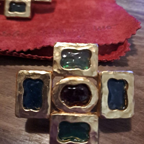 Salvatore Ferragamo Gancini earrings vintage, like new, size XXL