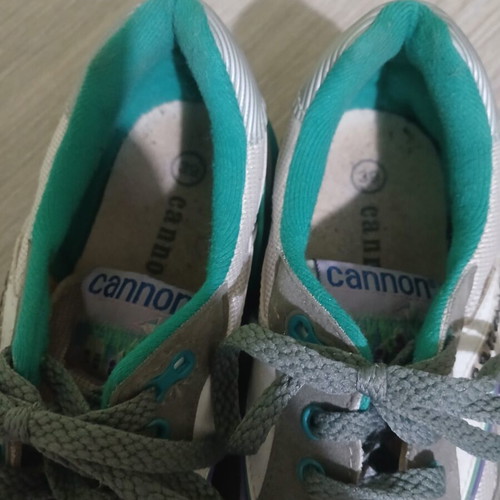 Athletic shoes used, size 39, gray