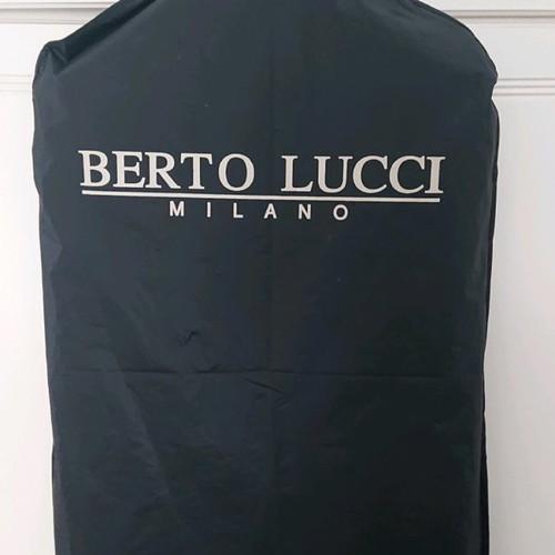 Berto Lucci men's black suit like new, size 48