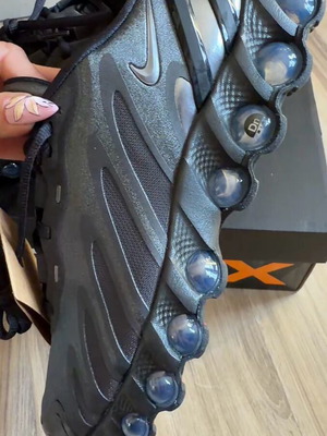 Nike Air Max DN8 sneakers new, size 39, black