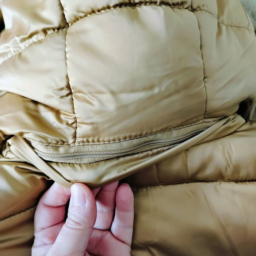 Beige jacket size L with detachable hood and fur like new