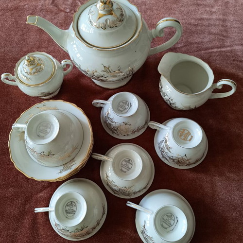 Hutschenreuther tea set for 6 people, German porcelain, like new, ivoire with gold motifs