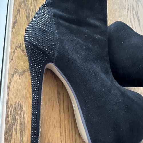 Women's high-heeled ankle boots with rhinestones like new, size 37