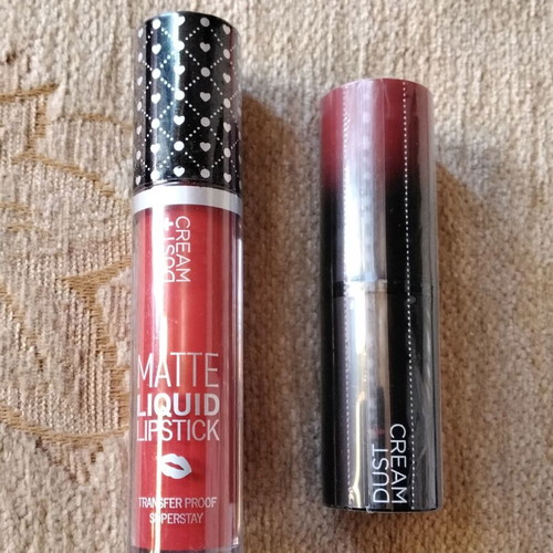 Dust and Cream lipstick and lip rouge red new