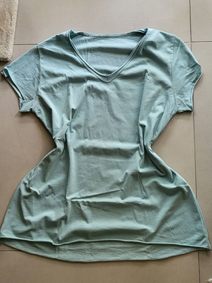 Vintage 100% cotton T-shirt like new, Made In Italia, size M