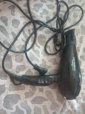 Rohnson Hair Dryer like new, 2400W with Kompressor system
