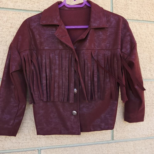 Burgundy short jacket with fringes, cowboy boho style